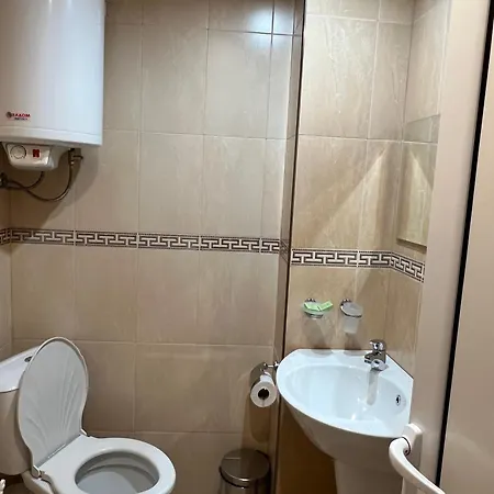 Lazur 2* קיטן