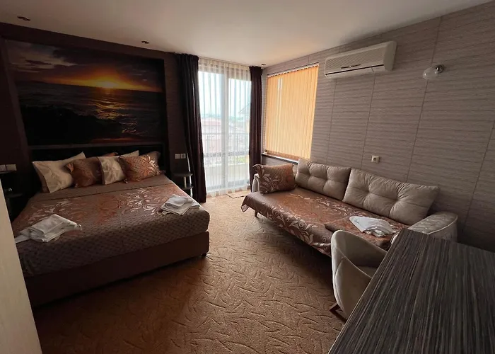 Lazur Kiten (Burgas)